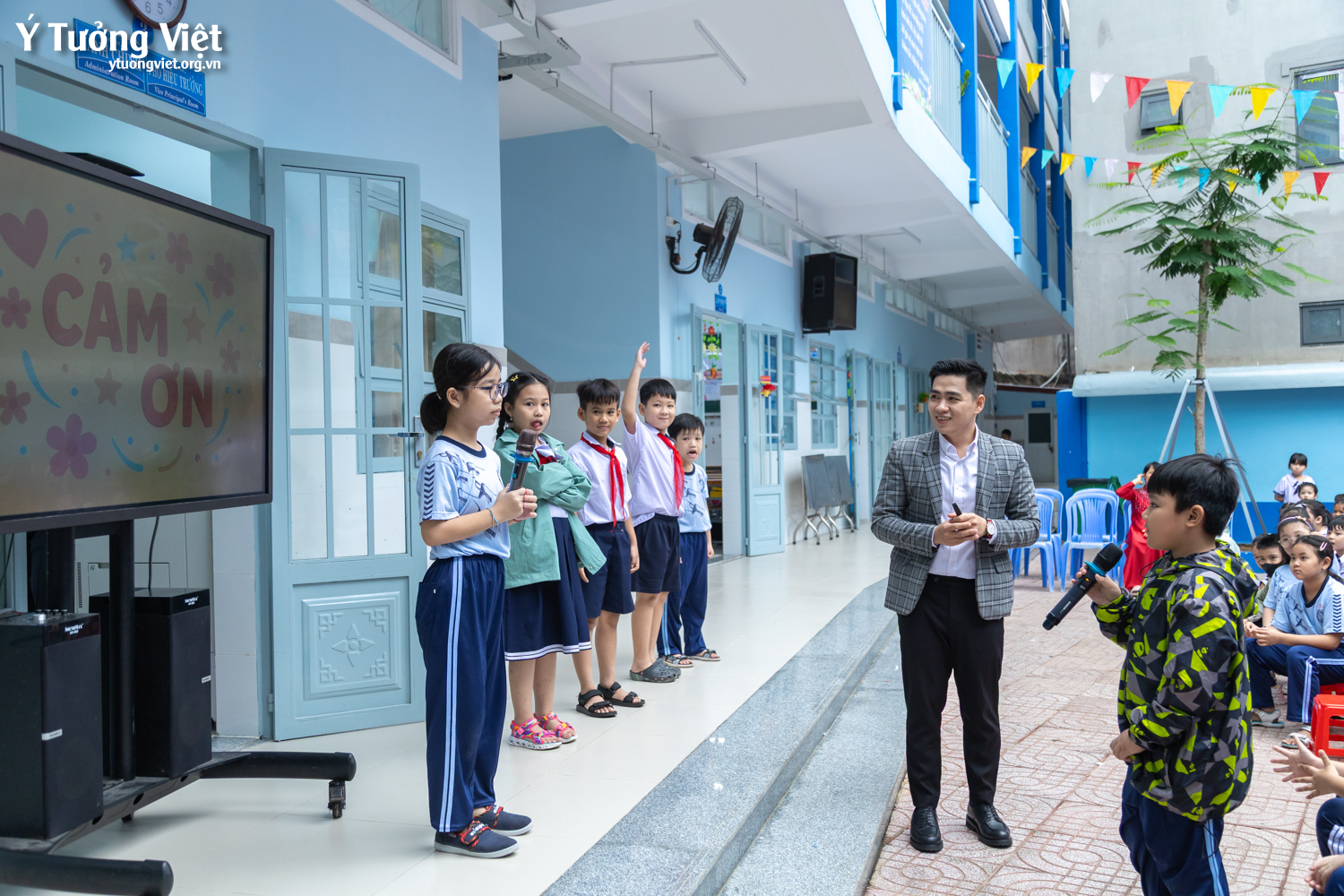 Kỹ năng ứng xử học đường tại TH Lạc Long Quân: Kính yêu thầy cô, thân thiện với bạn bè