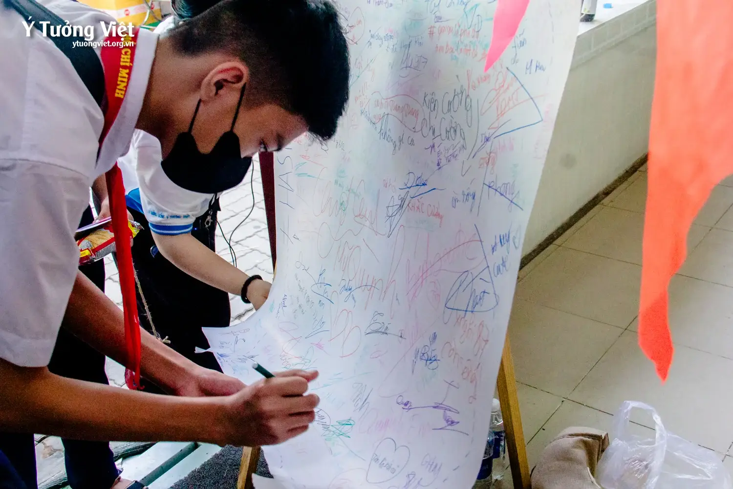 Mang “Kỹ năng Thoát hiểm trong hỏa hoạn” đến cùng các bạn học sinh trường THCS Tùng Thiện Vương
