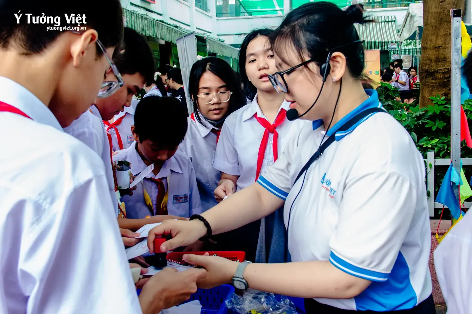 Mang “Kỹ năng Thoát hiểm trong hỏa hoạn” đến cùng các bạn học sinh trường THCS Tùng Thiện Vương