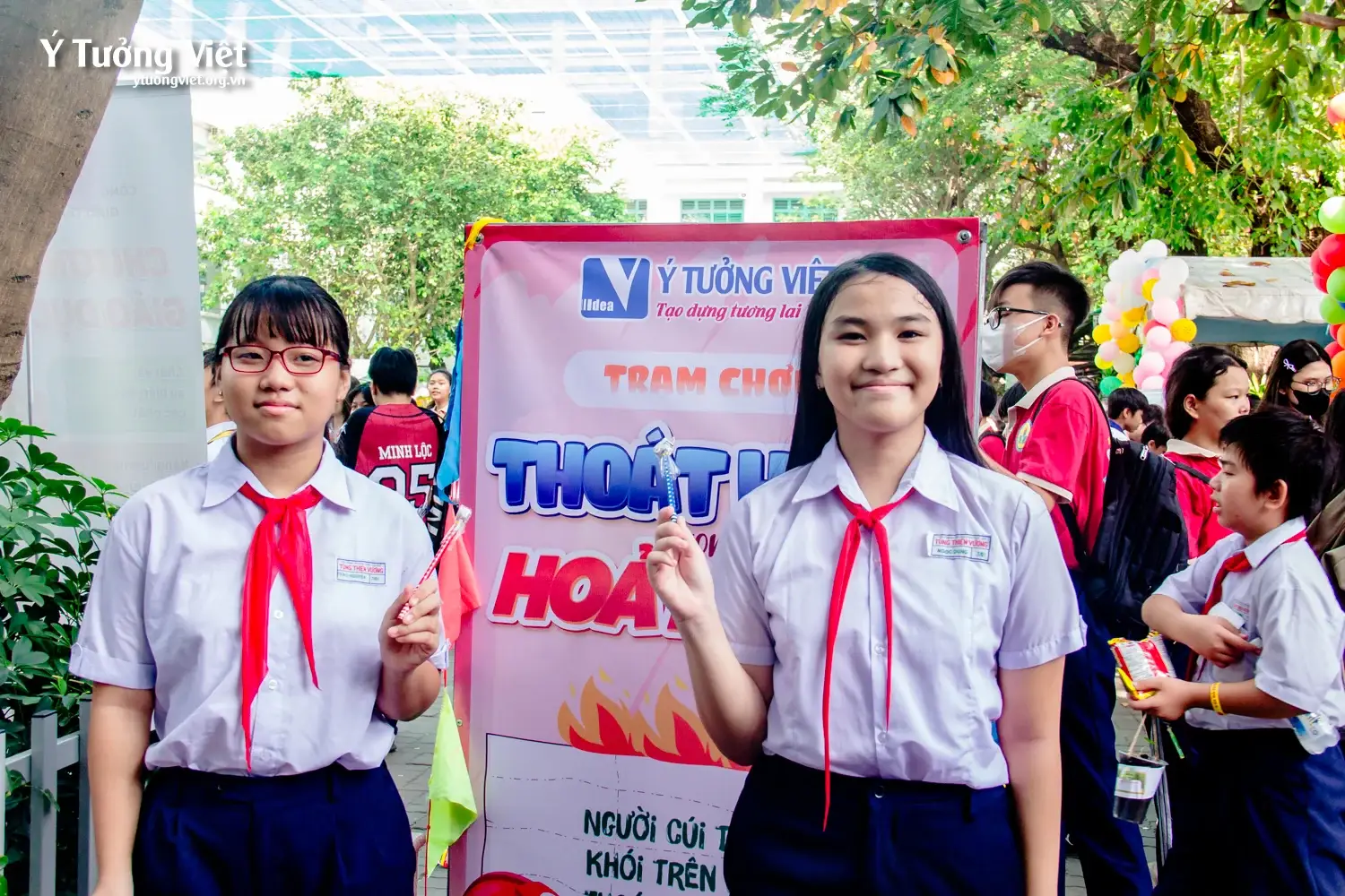 Mang “Kỹ năng Thoát hiểm trong hỏa hoạn” đến cùng các bạn học sinh trường THCS Tùng Thiện Vương