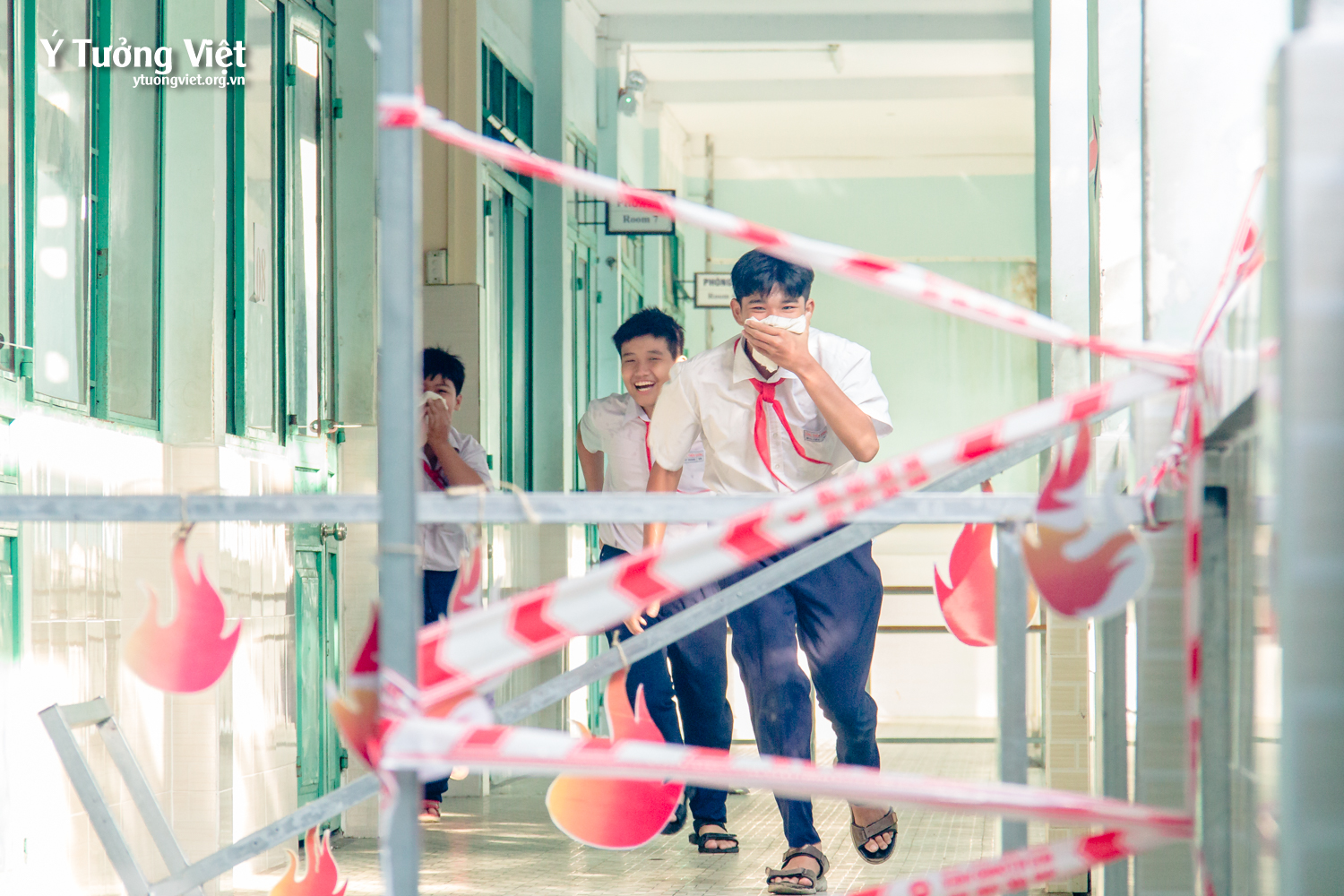 Mang “Kỹ năng Thoát hiểm trong hỏa hoạn” đến cùng các bạn học sinh trường THCS Tùng Thiện Vương