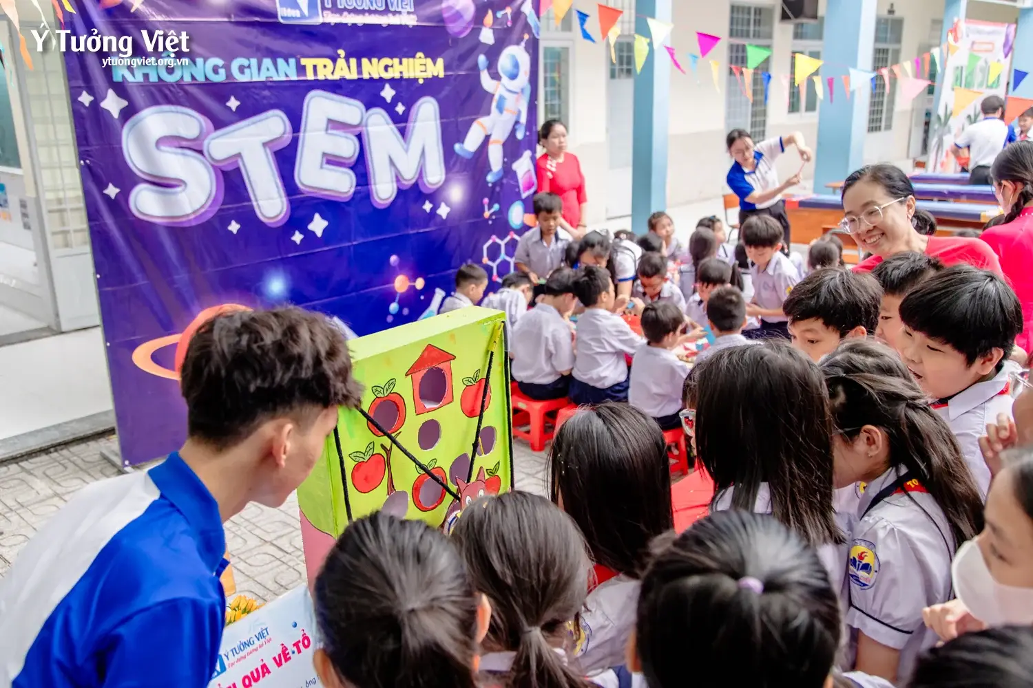 Ngày hội STEM: Mô hình sân chơi học tập đầy cảm hứng cùng Ý Tưởng Việt