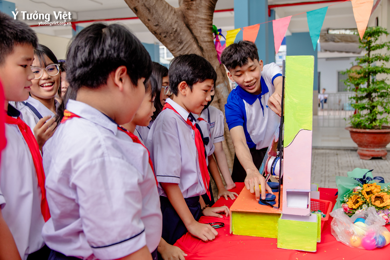 Ngày hội STEM: Mô hình sân chơi học tập đầy cảm hứng cùng Ý Tưởng Việt