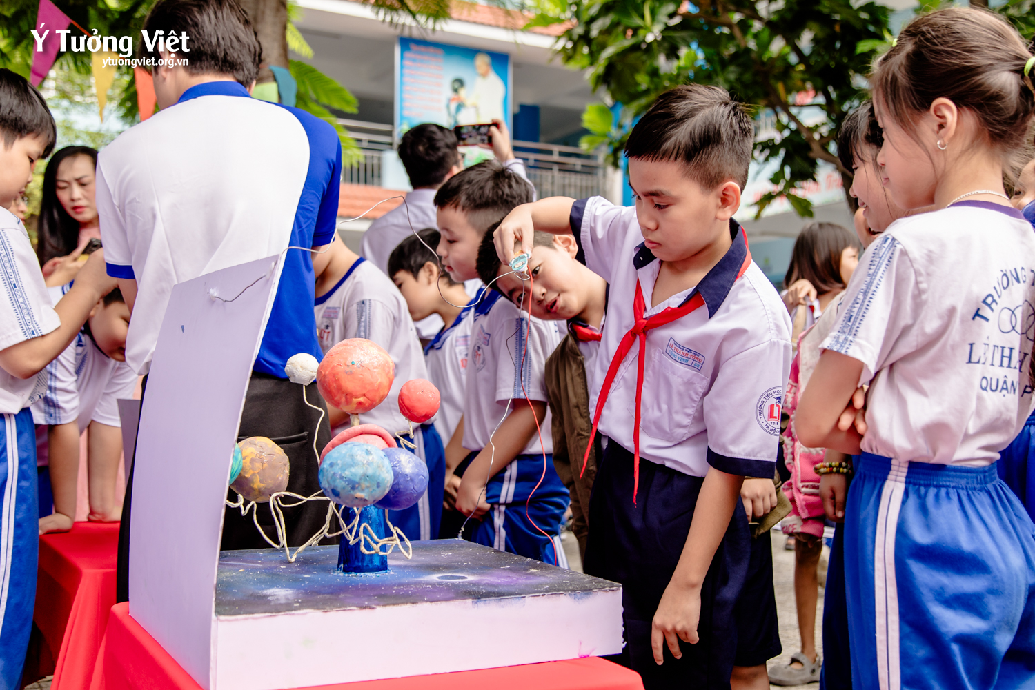 Ngày hội STEM: Mô hình sân chơi học tập đầy cảm hứng cùng Ý Tưởng Việt