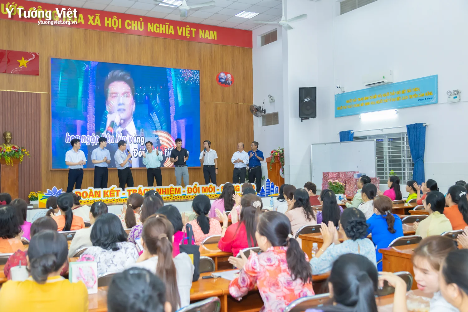 “Nghệ thuật cân bằng công việc và cuộc sống” – Món quà tinh thần ý nghĩa dành tặng giáo viên trường TH Đinh Bộ Lĩnh