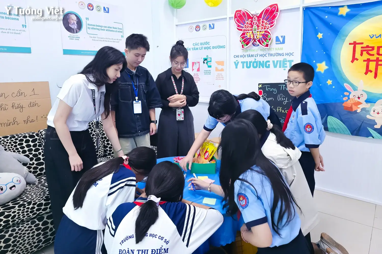 Phòng tâm lý học đường THCS Đoàn Thị Điểm: Ấm áp hoạt động “Trạm ký gửi điều ước” Trung thu