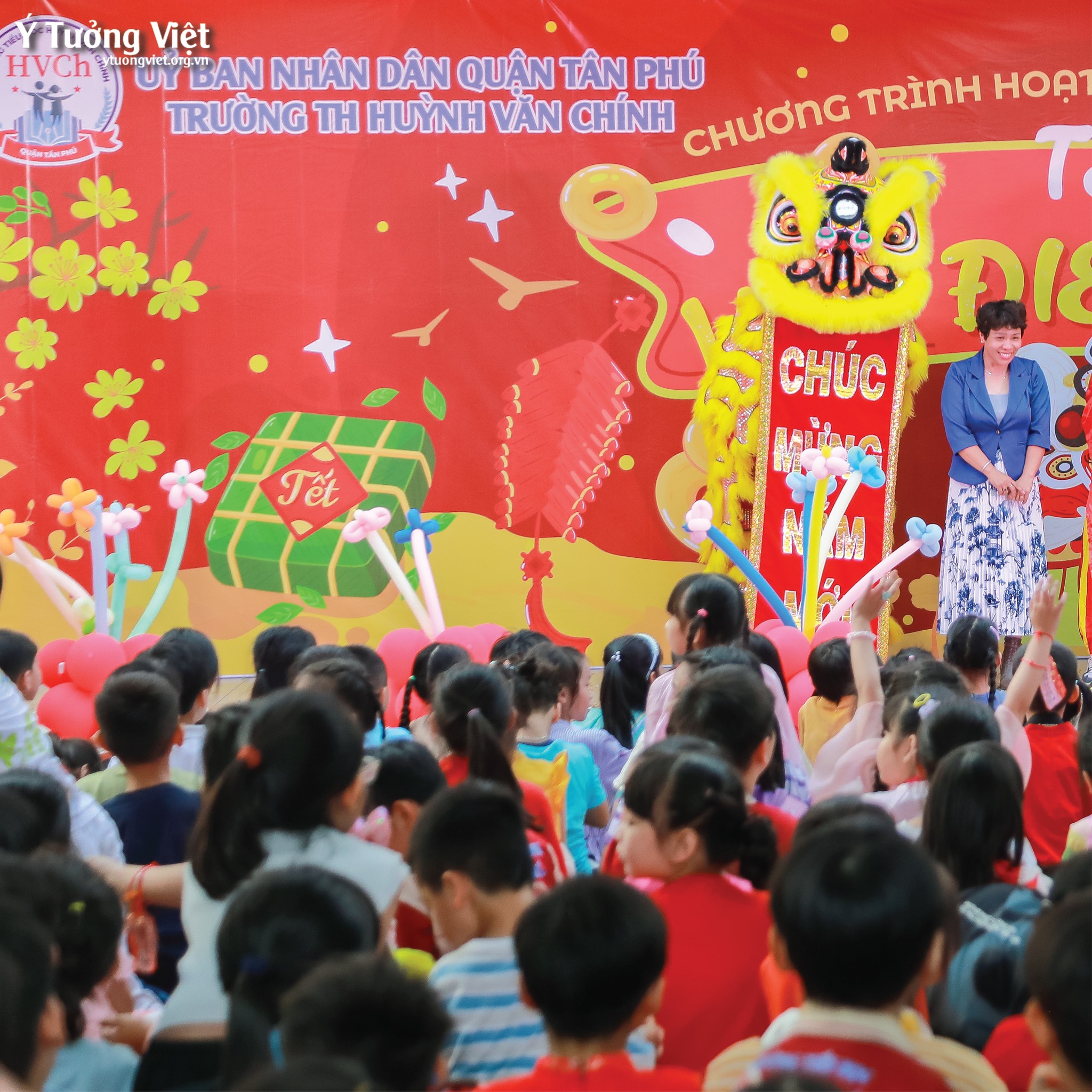 “Tết vạn điều may” chào sân ấn tượng ở Trường TH Huỳnh Văn Chính
