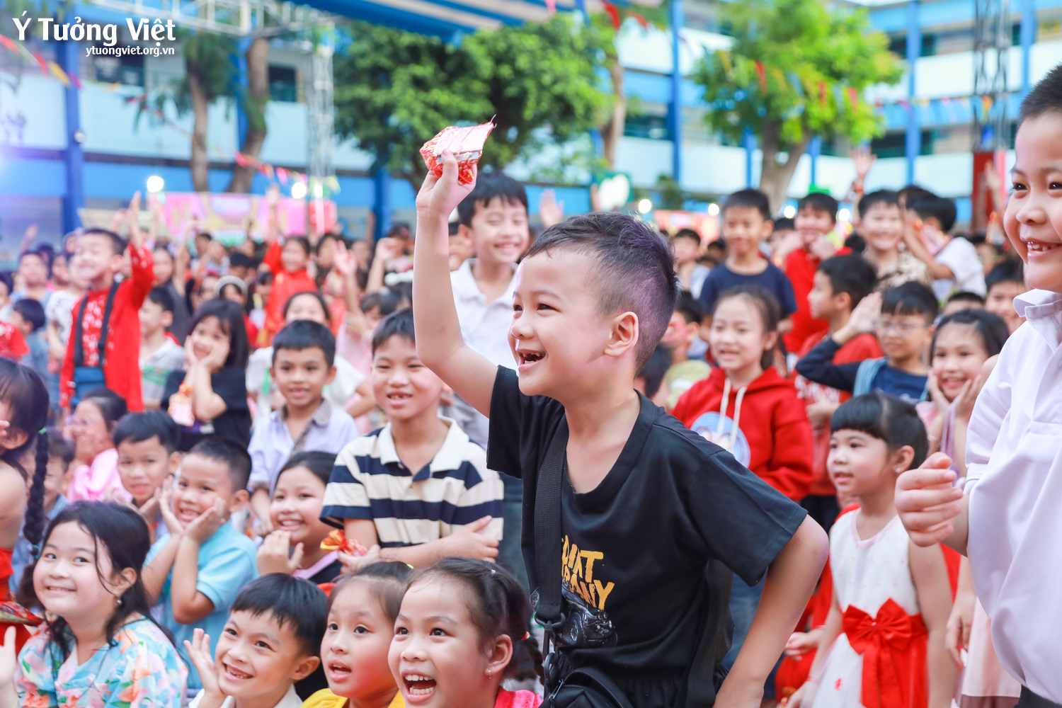 “Tết vạn điều may” chào sân ấn tượng ở Trường TH Huỳnh Văn Chính