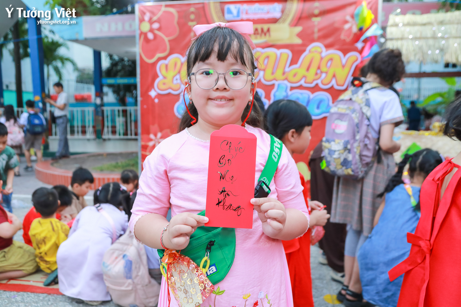 “Tết vạn điều may” chào sân ấn tượng ở Trường TH Huỳnh Văn Chính