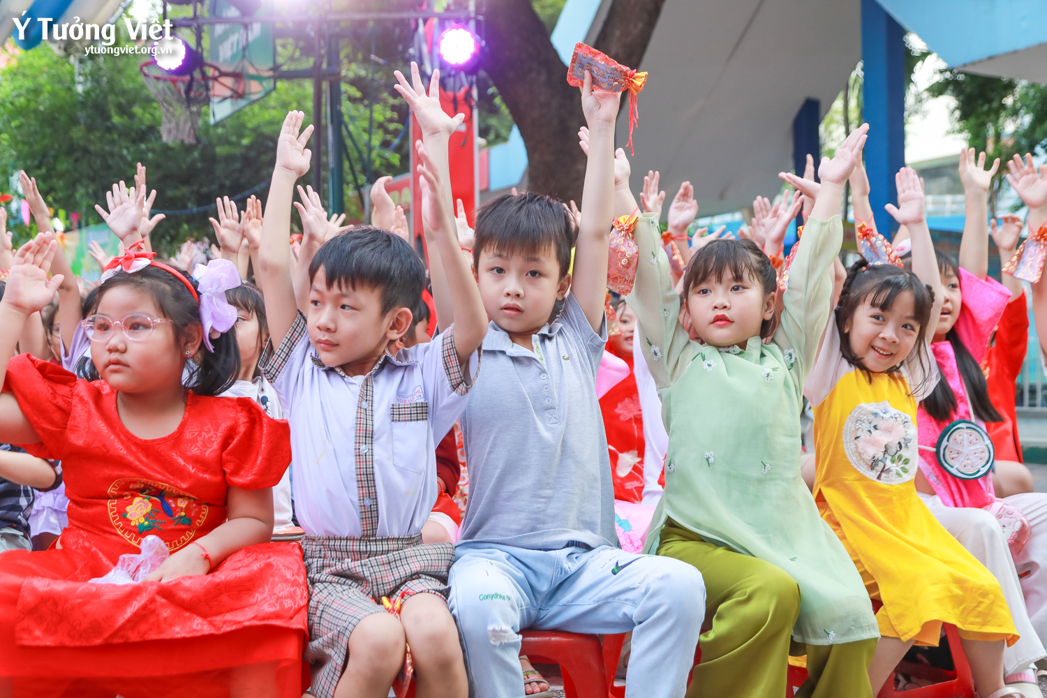 “Tết vạn điều may” chào sân ấn tượng ở Trường TH Huỳnh Văn Chính