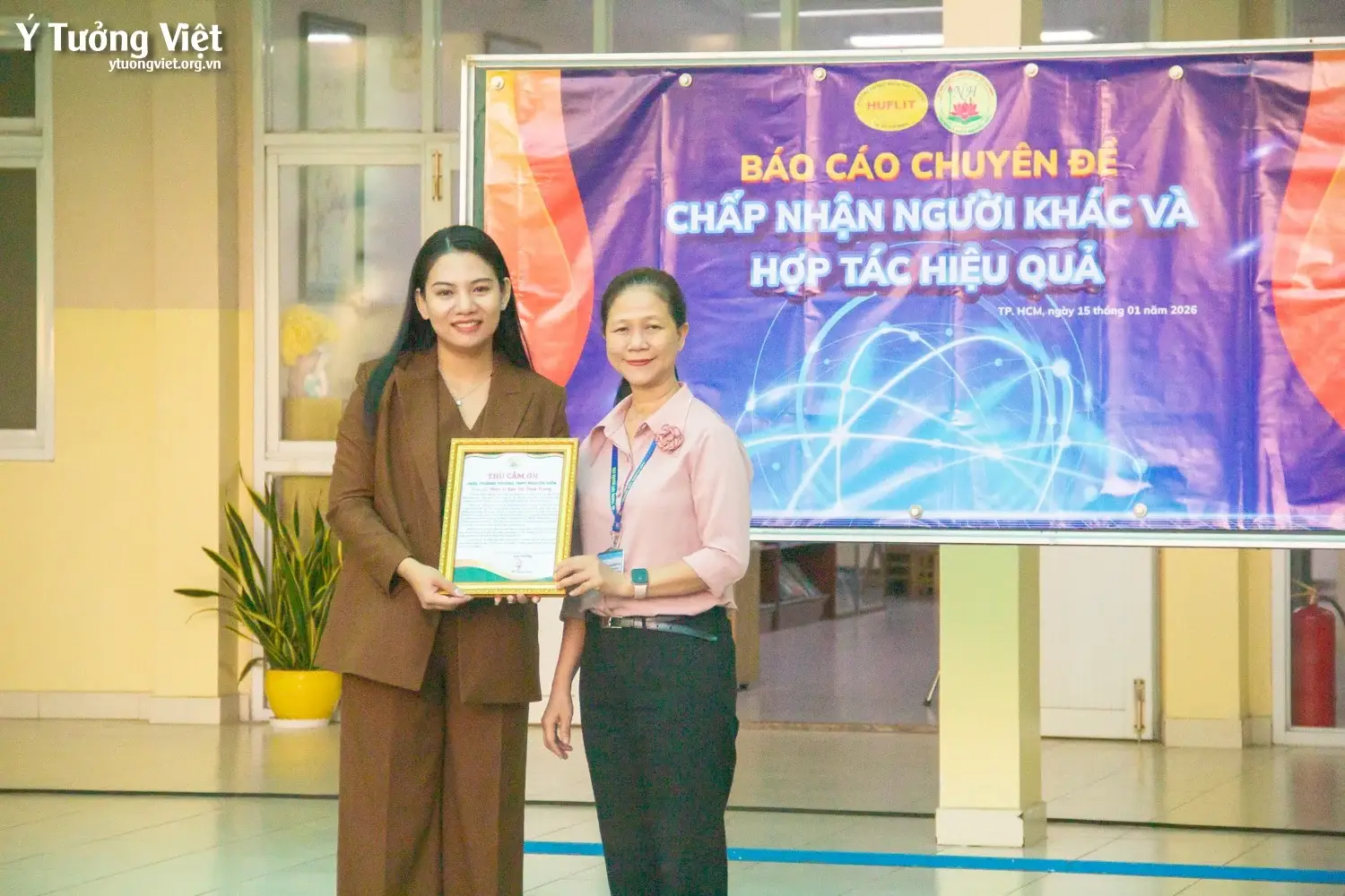 Từ chọn ngành đến chuẩn bị nội lực: hành trình hướng nghiệp bền bỉ của Ý Tưởng Việt cùng HUFLIT