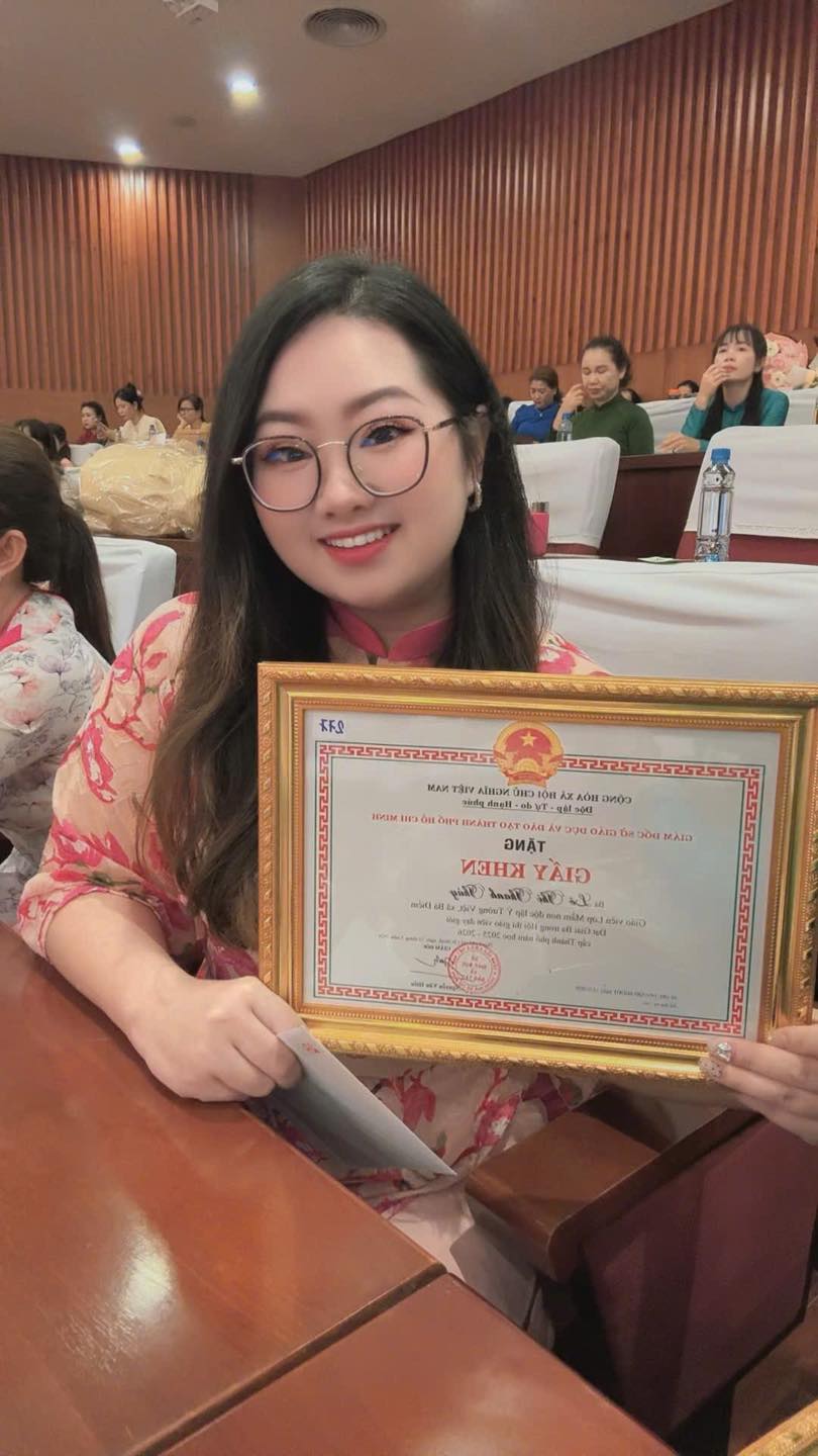Ý Tưởng Việt vinh danh Cô Lê Thị Thanh Thủy – Giáo viên dạy giỏi cấp thành phố năm 2026