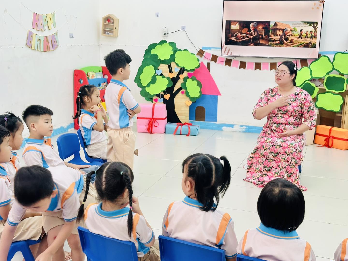 Ý Tưởng Việt vinh danh Cô Lê Thị Thanh Thủy – Giáo viên dạy giỏi cấp thành phố năm 2026