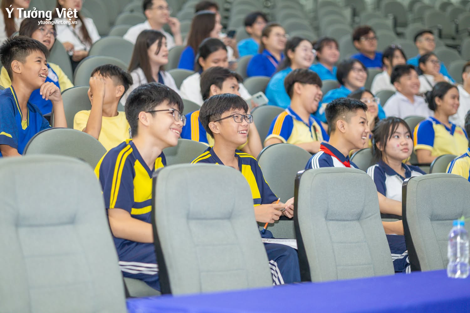 Hoạt động hướng nghiệp tại HUFLIT Campus Tour 2026 cùng Ý Tưởng Việt