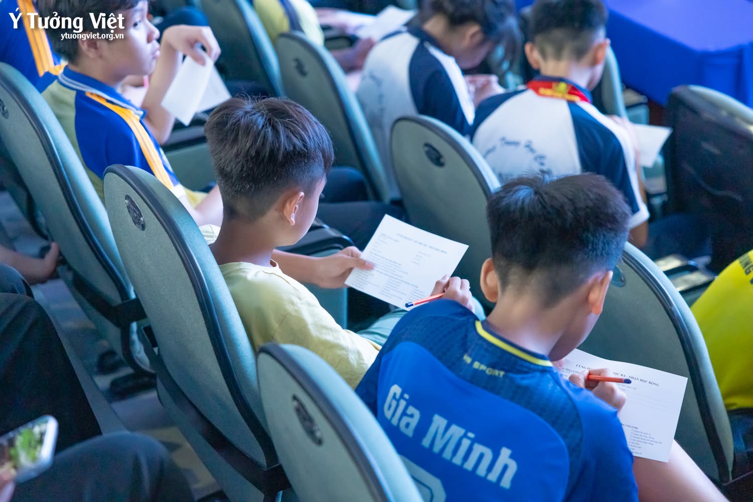 Hoạt động hướng nghiệp tại HUFLIT Campus Tour 2026 cùng Ý Tưởng Việt