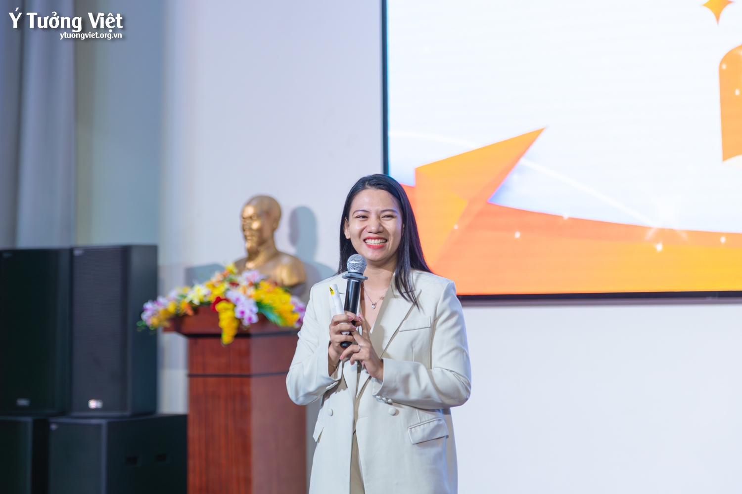 HUFLIT & Ý Tưởng Việt