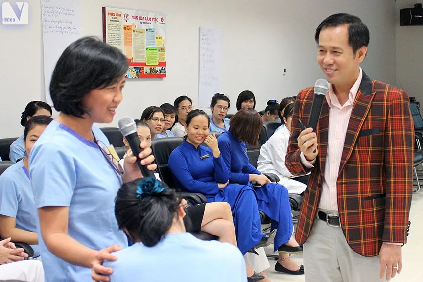 Bệnh viện Đa khoa Quốc tế Vinmec TP. HCM - Nâng cao kỹ năng giao tiếp ứng xử trong môi trường bệnh viện