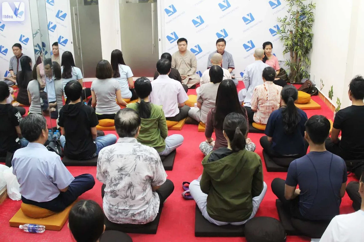 Ý Tưởng Việt - Thiền và sức khỏe cộng đồng