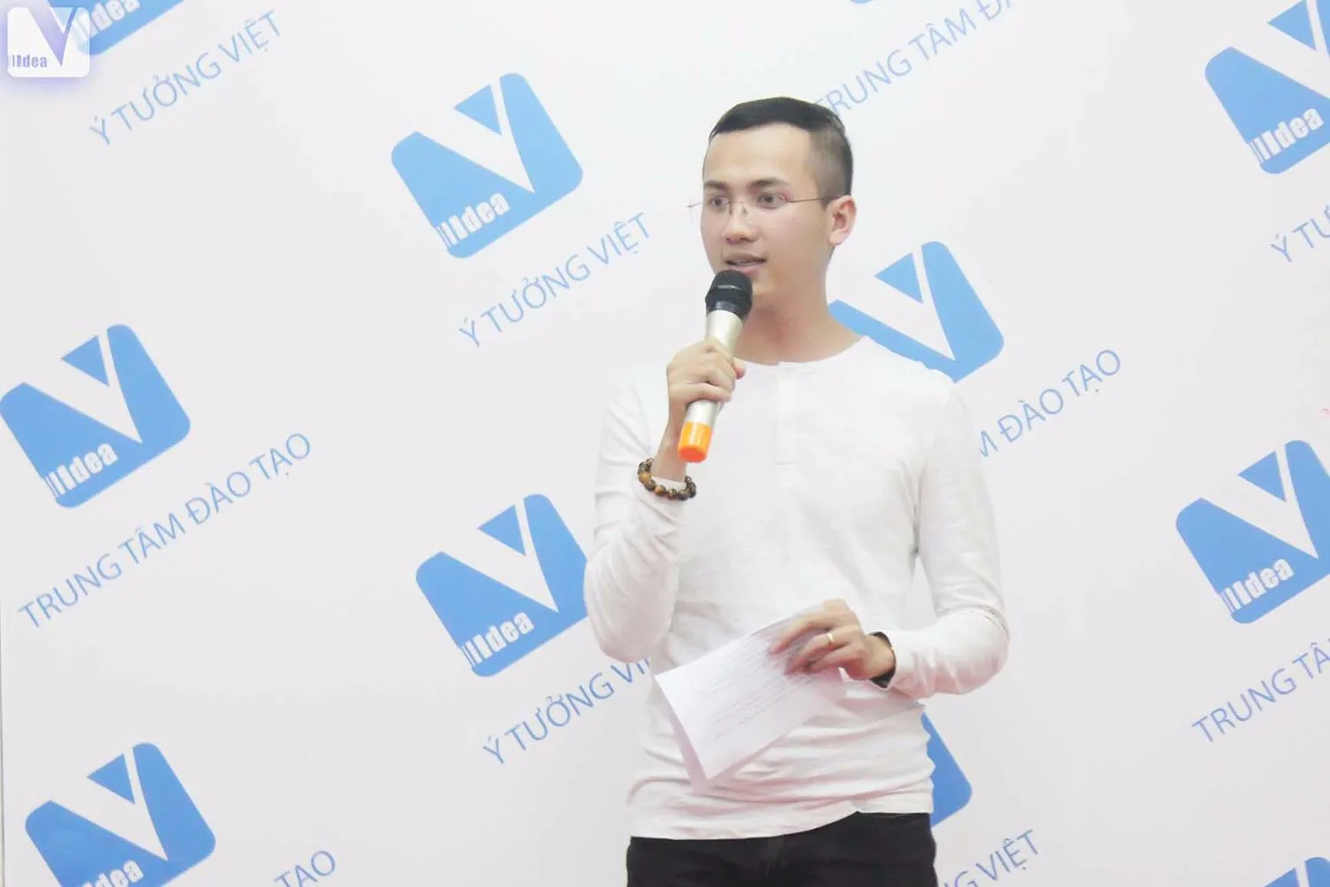 Ý Tưởng Việt - Khóa đào tạo MC - Người dẫn chương trình chuyên nghiệp 04.2017
