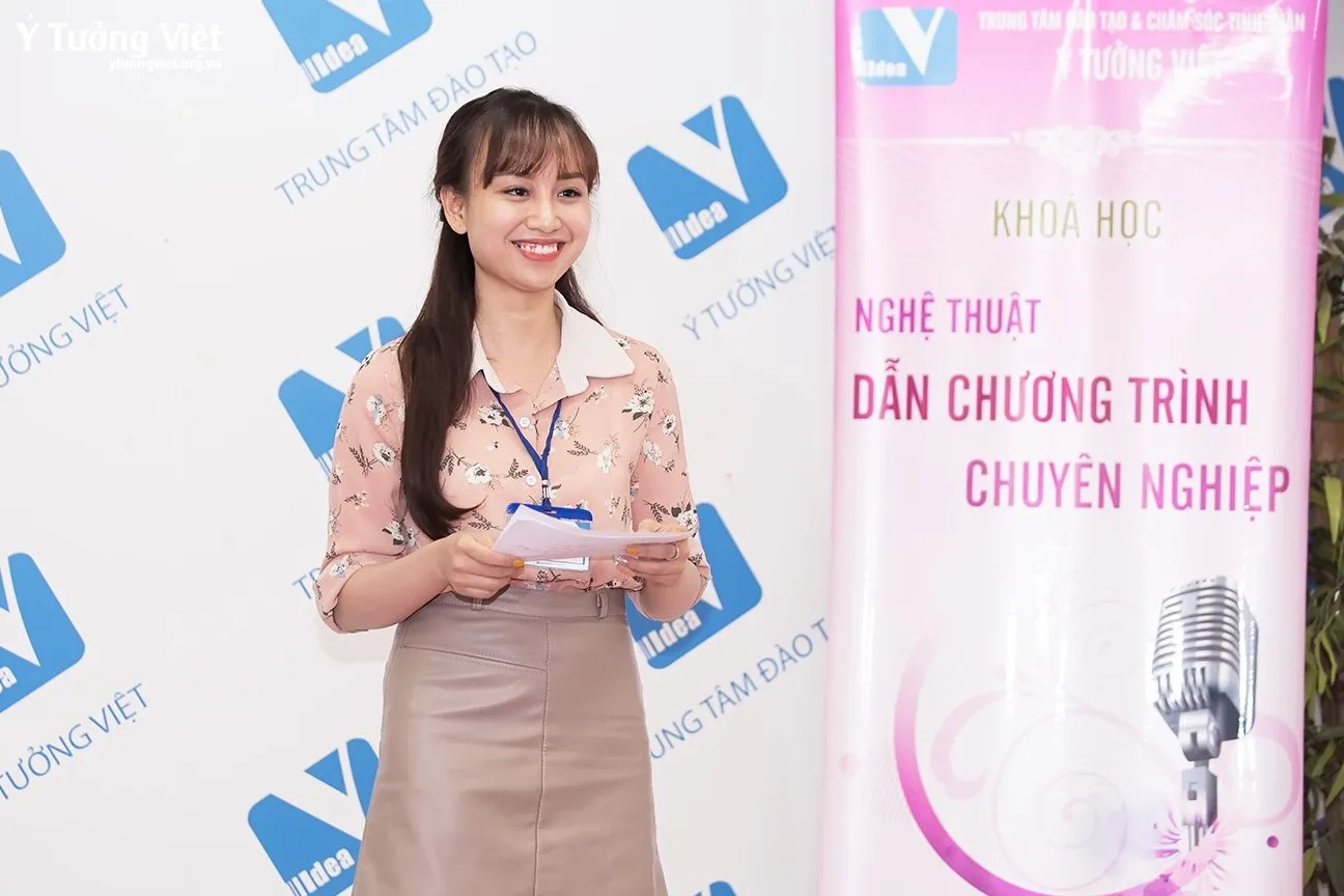 Ý Tưởng Việt - Khóa đào tạo MC - Người dẫn chương trình chuyên nghiệp 04.2018