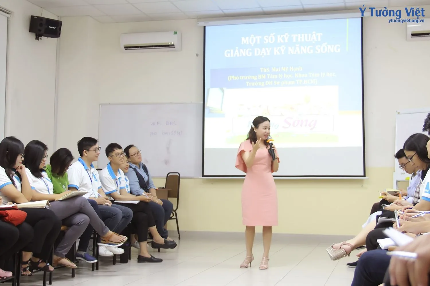 Ý Tưởng Việt - Tập huấn Một số Kỹ thuật tổ chức Hoạt động Giáo dục Kỹ năng sống P1