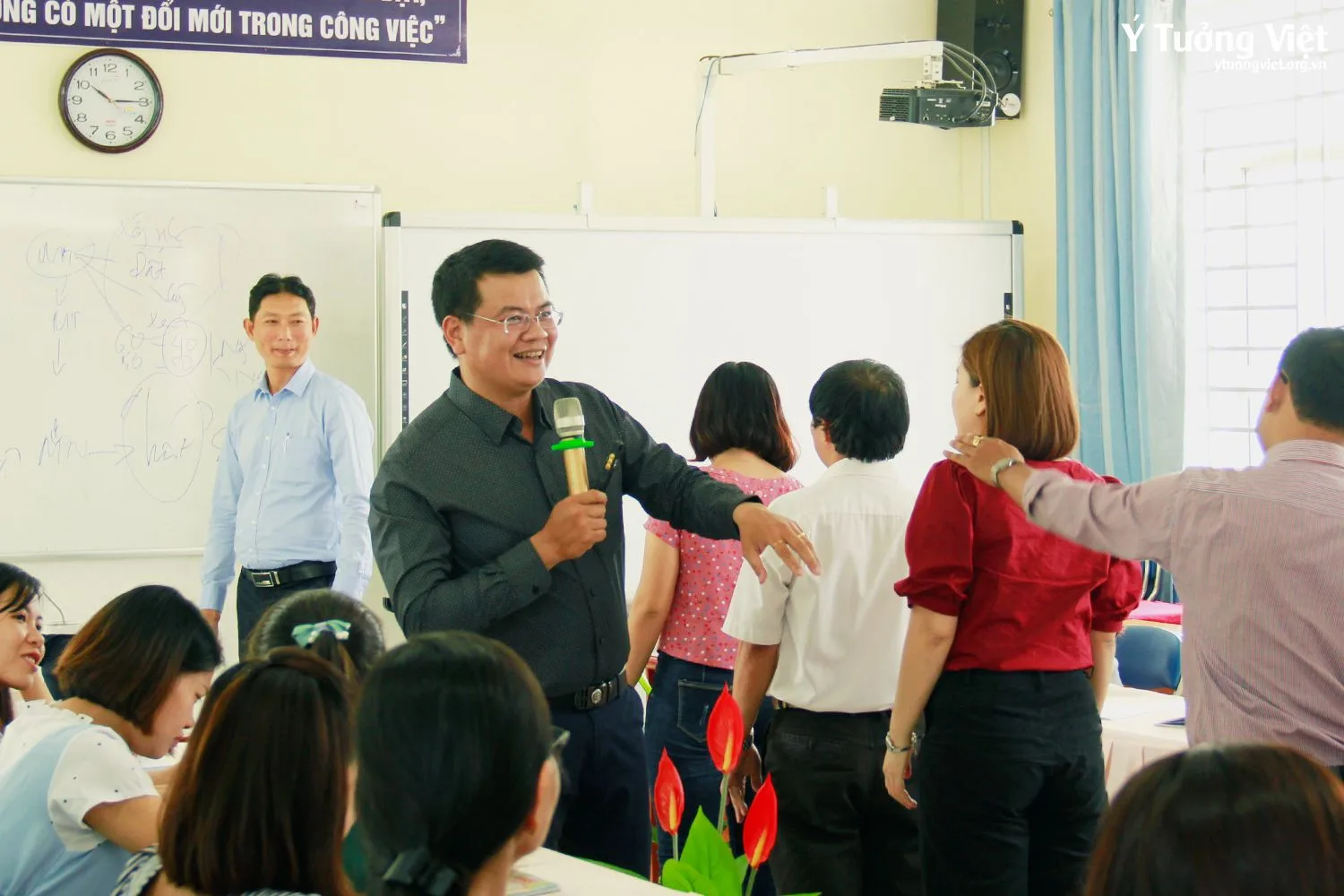 Trường TH Lê Thánh Tông - Báo cáo chuyên đề 'Nghệ thuật giao tiếp thiện cảm' dành cho giáo viên