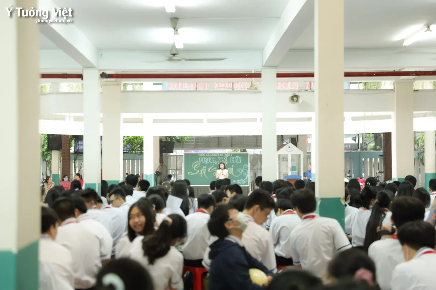 Trường THCS Nguyễn Du - Mạng xã hội lợi và hại
