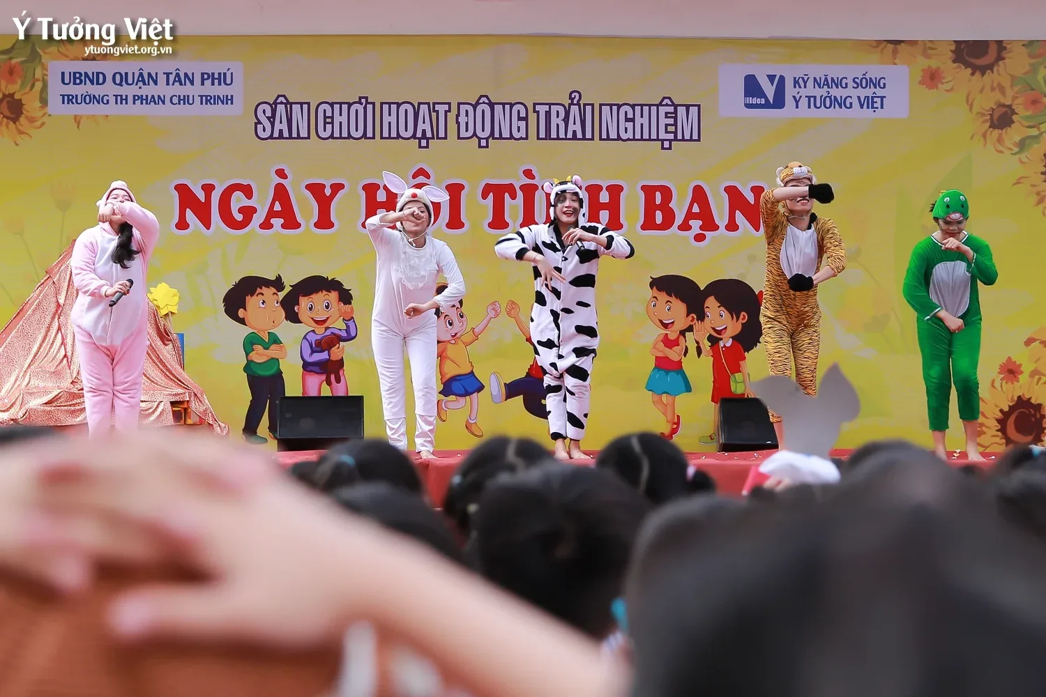 Ngày hội tình bạn: Học hết mình - Chơi hết sức cùng các bạn nhỏ trường TH Phan Chu Trinh