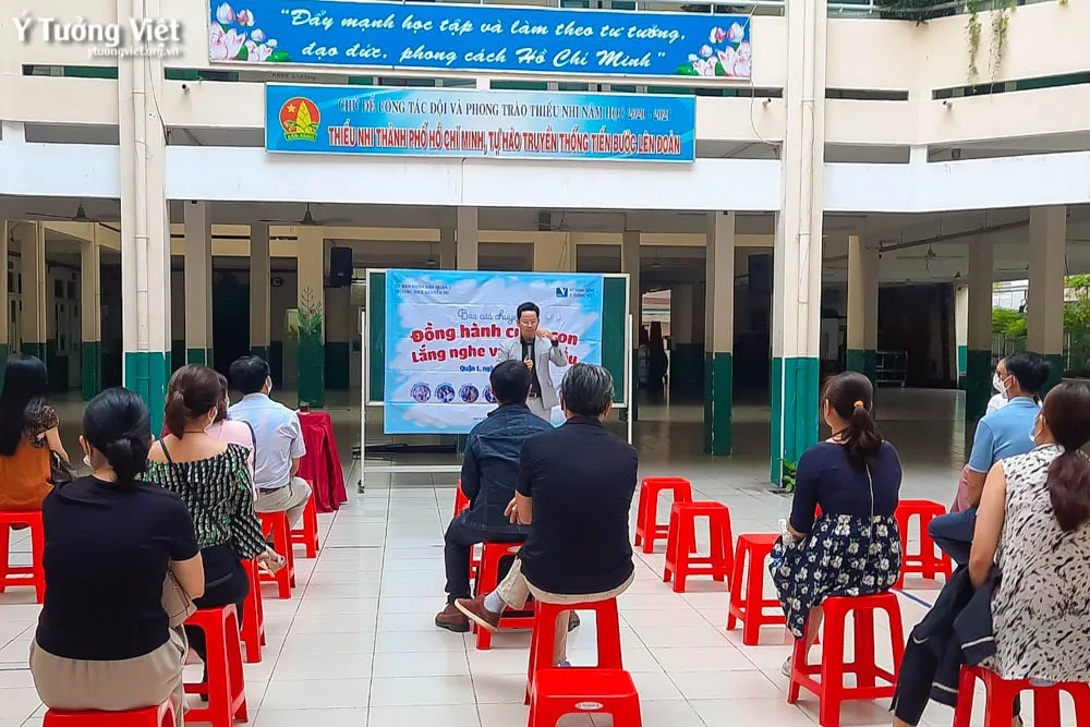 Trường THCS Nguyễn Du Đồng hành cùng con Lắng nghe và thấu hiểu (1)
