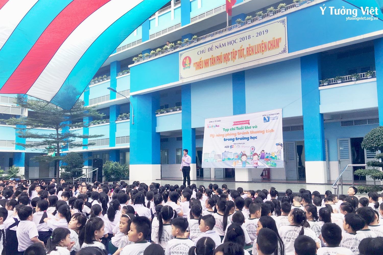 Trường TH Đinh Bộ Lĩnh - Sân chơi Kỹ năng phòng tránh thương tích trường học - Trung tâm tư vấn tâm lý và đào tạo Ý Tưởng Việt