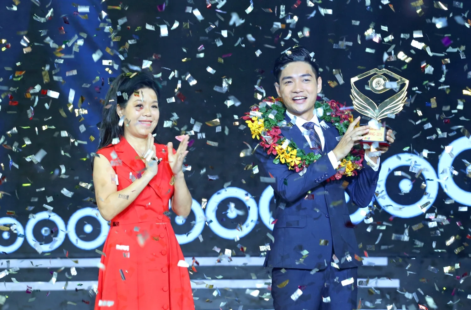 Ban Linh Xu Ly Su Co Bat Ngo Tren San Khau Giup Nhat Truong Dang Quang Ampquoten Vang 2019ampquot 1.webp