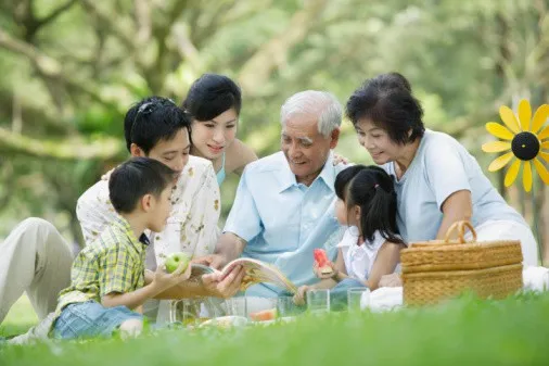 Gia Dinh Can Lam Gi De Ampquotchong Choiampquot Con Bao Cong Nghe.webp