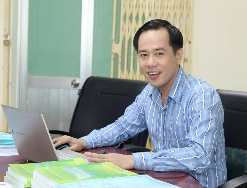 Gia Dinh Viet Nam Nhung Thach Thuc.webp