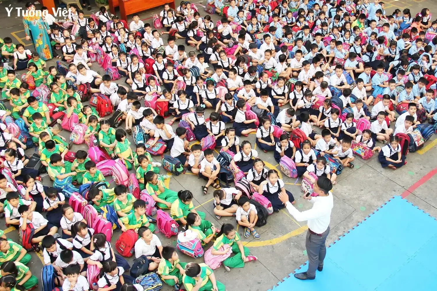 Hon 2000 Hoc Sinh Th Tan Tru Tham Gia San Choi Trai Nghiem Thuc Te 17.webp