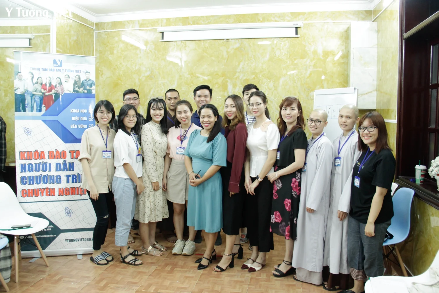 Khoa Dao Tao Mc Nguoi Dan Chuong Trinh Chuyen Nghiep 11.2020 5.webp