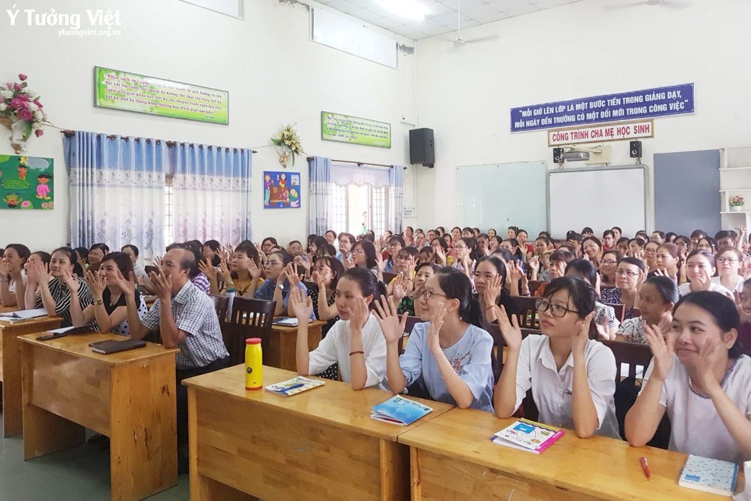 Nghe Thuat Tuong Tac Voi Hoc Sinh Ca Biet 3.webp