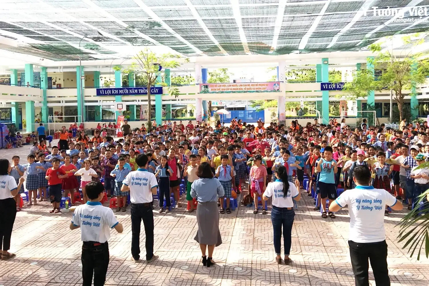 Th Ngo Quyen Ky Nang Phong Tranh Thuong Tich Truong Hoc San Choi Trai Nghiem Ky Nang Song 5 1.webp