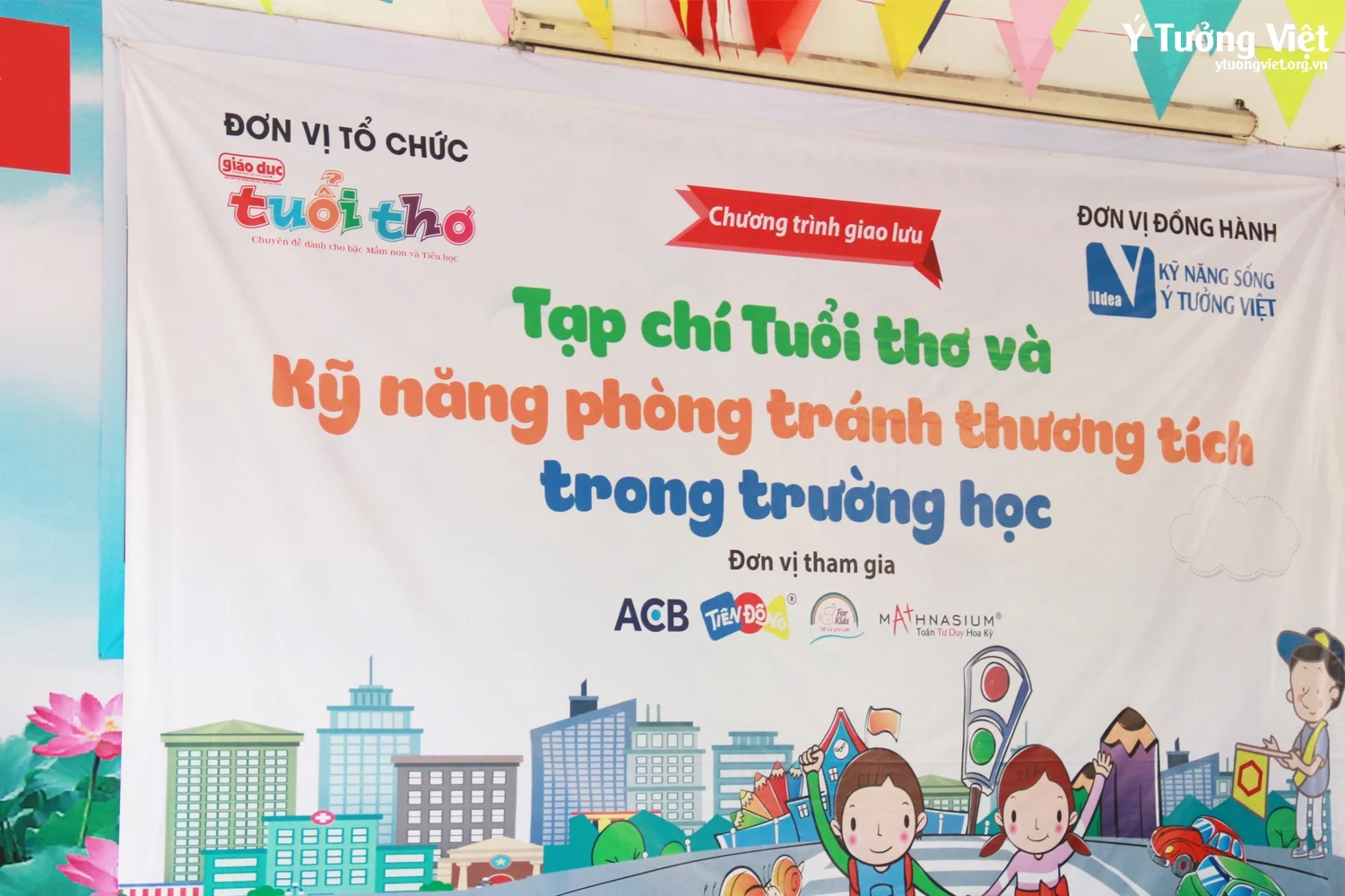 Th Nguyen Dinh Chieu Ky Nang Phong Tranh Thuong Tich Truong Hoc San Choi Trai Nghiem Ky Nang Song1.webp