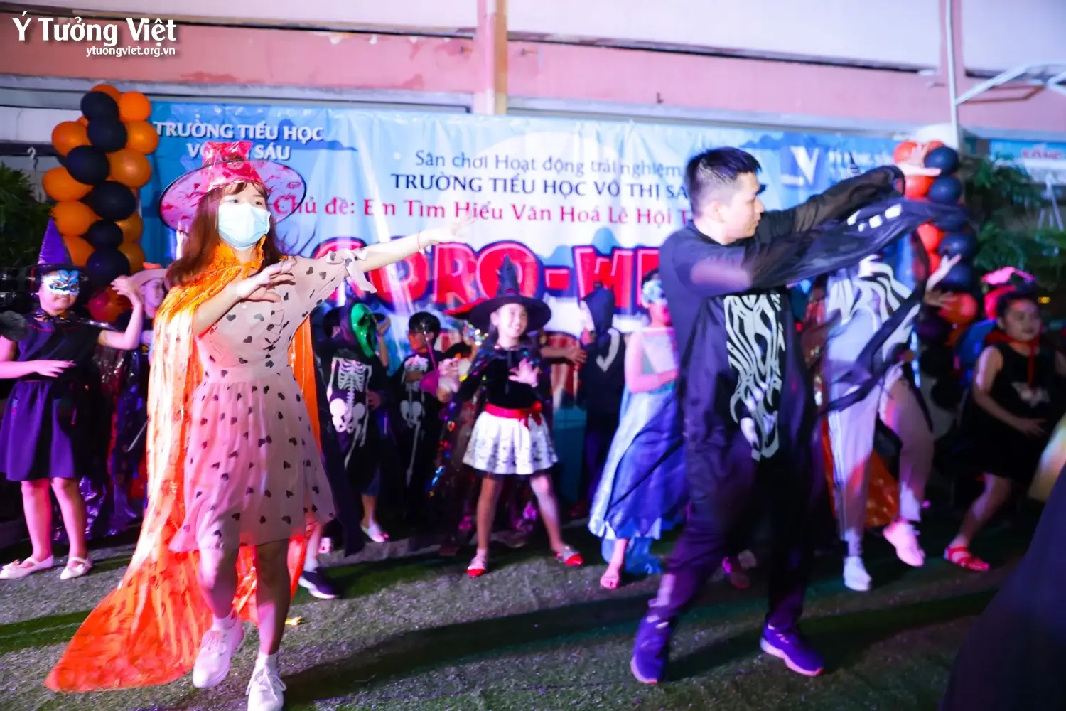 Th Vo Thi Sau Hoat Dong Trai Nghiem Em Tim Hieu Van Hoa Le Hoi Tren The Gioi Coro Ween Party 2020.webp