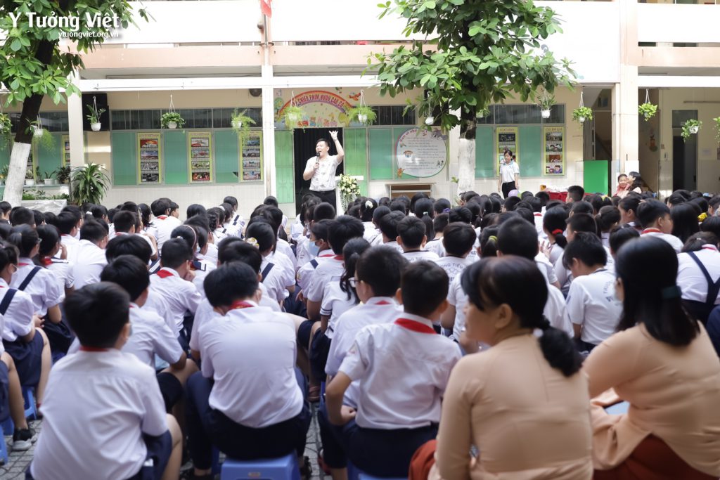 Th Vo Thi Sau Thay Co Cua Em 10.jpg