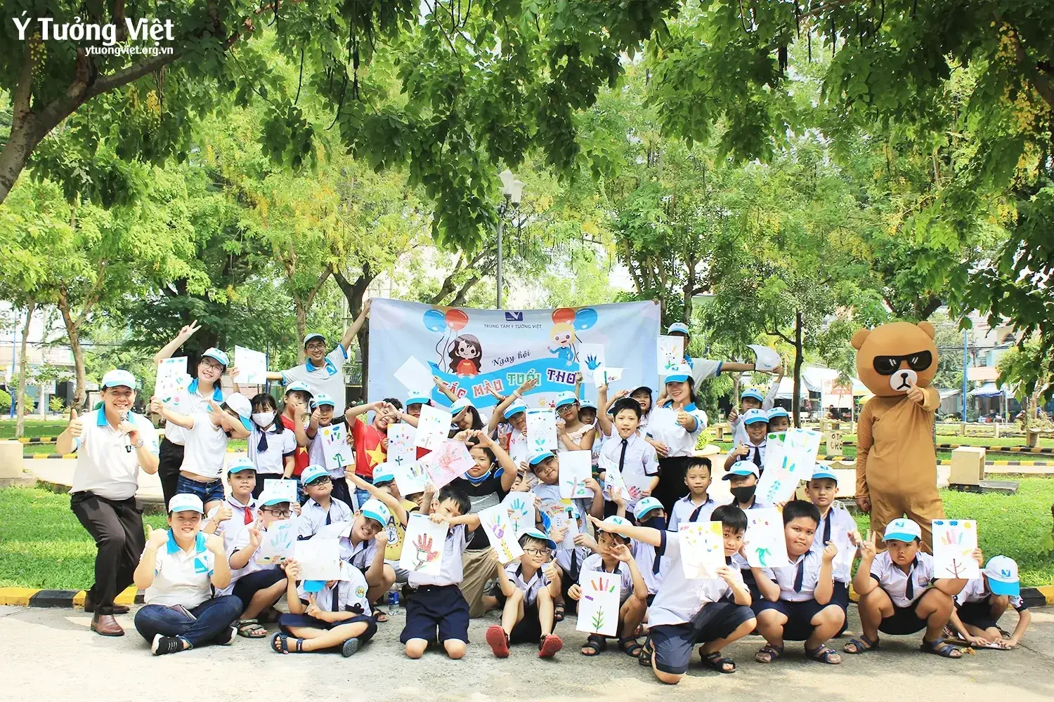 Trung Tam Dao Tao Y Tuong Viet Ngay Hoi Ampquotsac Mau Tuoi Thoampquot 5.webp