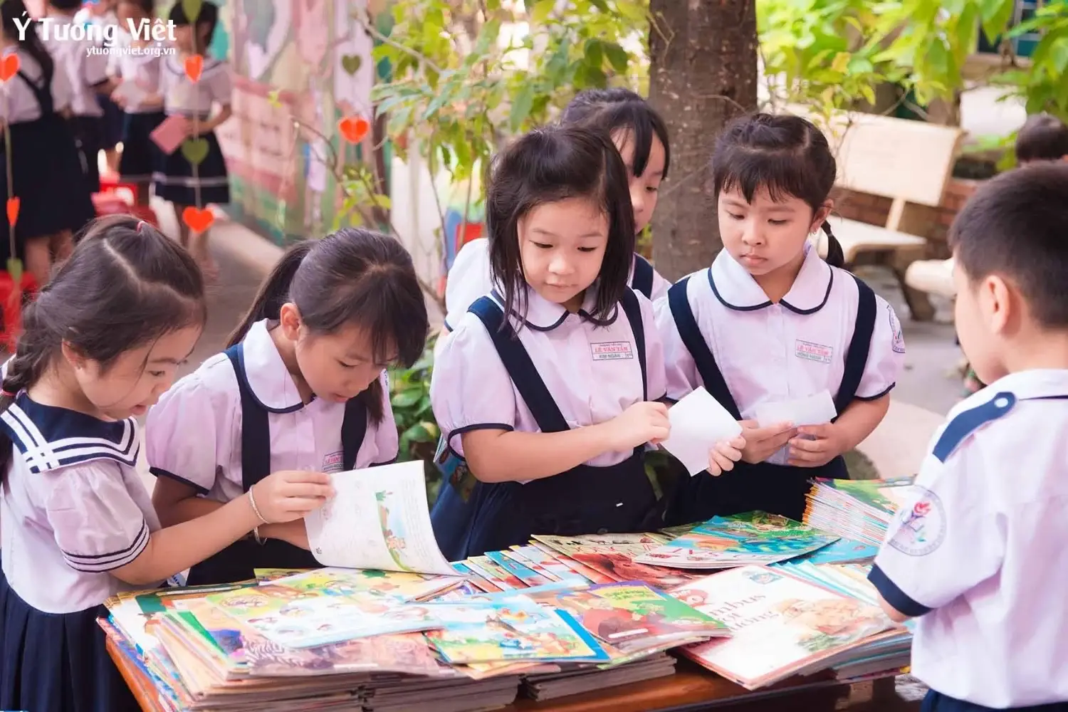 Truong Th Le Van Tam San Choi Trai Nghiem Ky Nang Song 13.webp