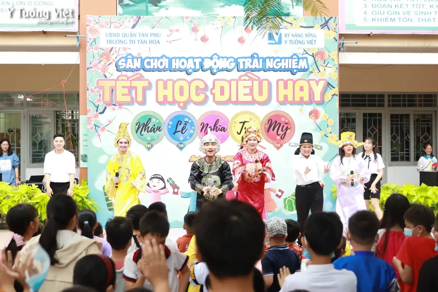 Truong Th Tan Hoa San Choi Hoat Dong Trai Nghiem Tet Hoc Dieu Hay 16.webp