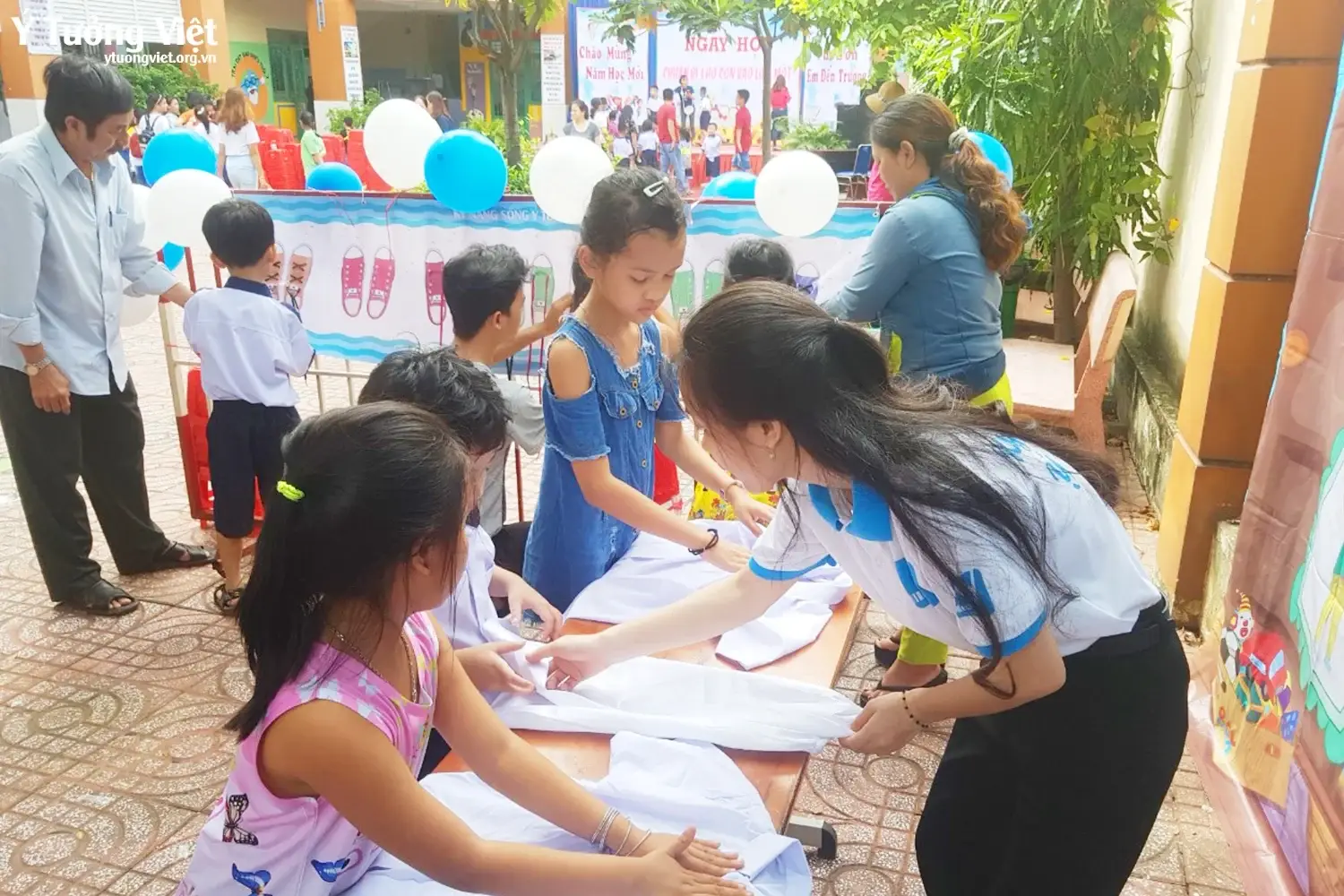 Truong Th Tan Thoi Ngay Hoi Chuan Bi Cho Con Vao Lop Mot 2.webp