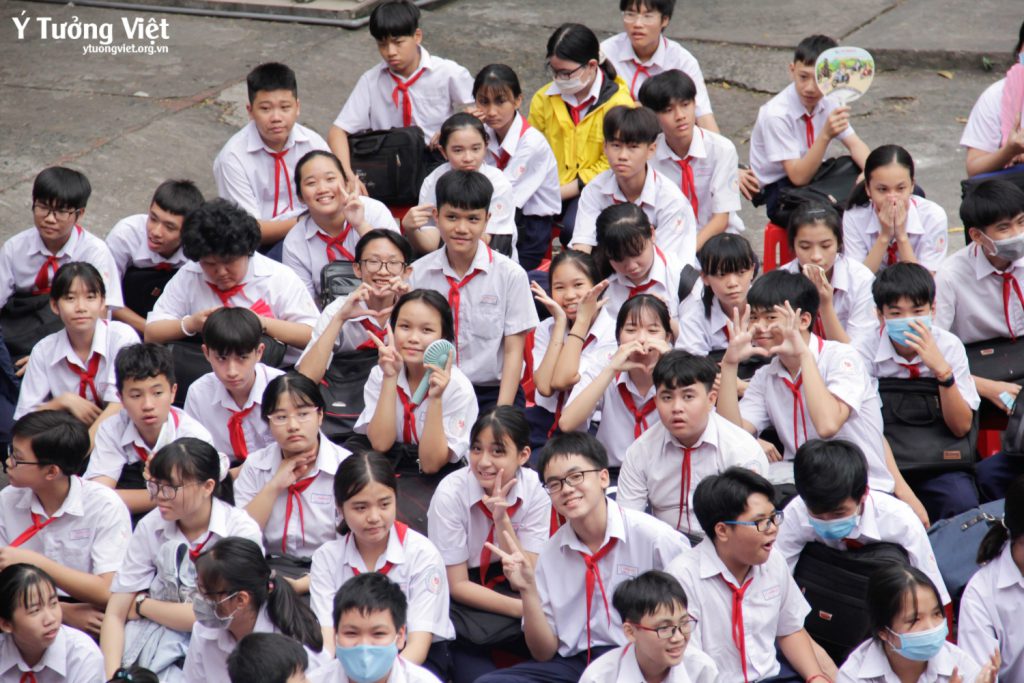 Truong Thcs Ly Thuong Kiet Lam Chuthoi Gian 1.jpg