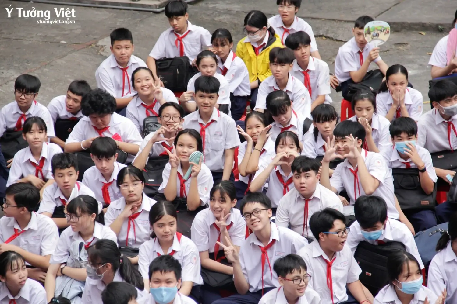 Truong Thcs Ly Thuong Kiet Lam Chuthoi Gian 1.webp