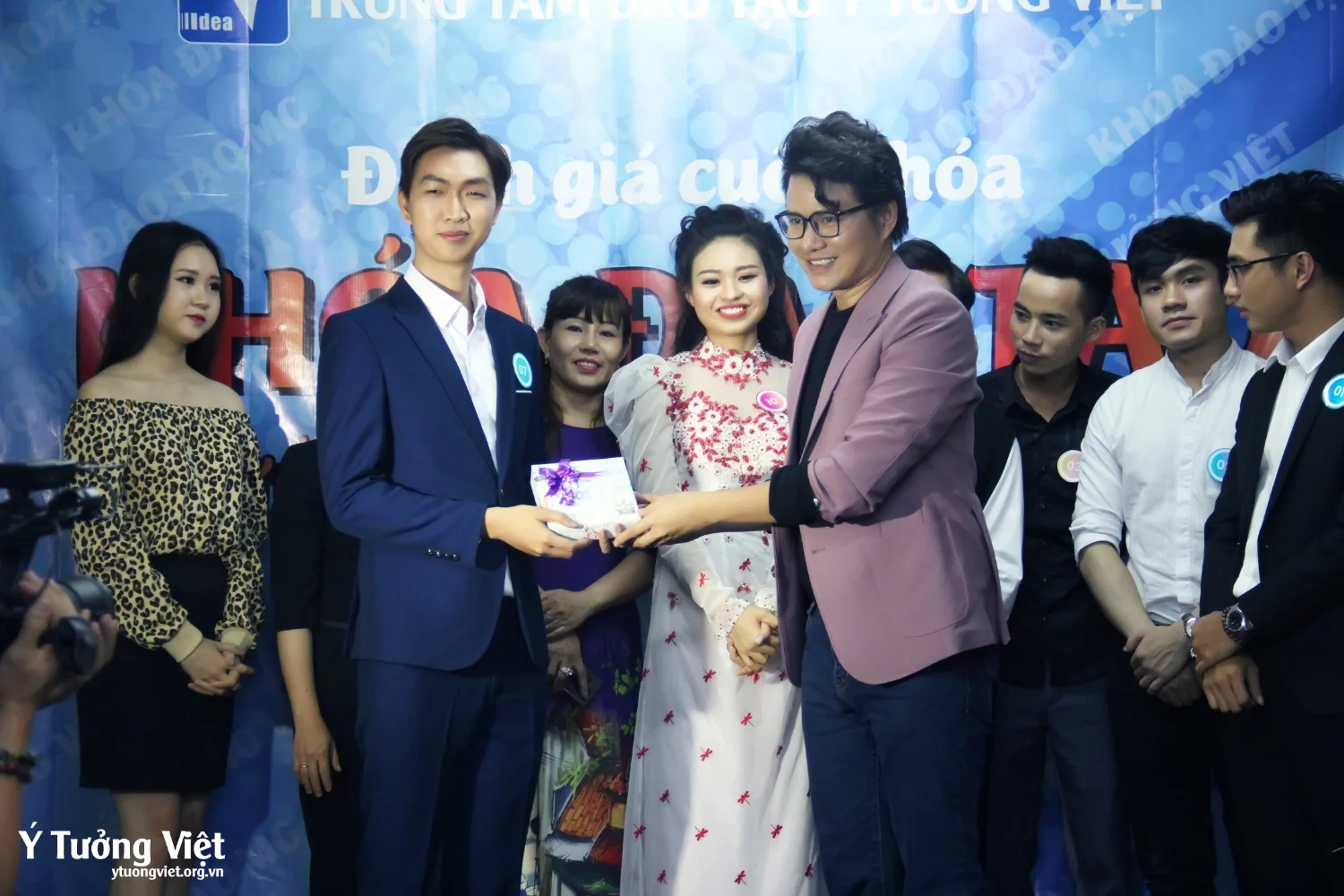 Tuong Viet Khoa Dao Tao Mc Nguoi Dan Chuong Trinh Chuyen Nghiep 03.2019 2.webp