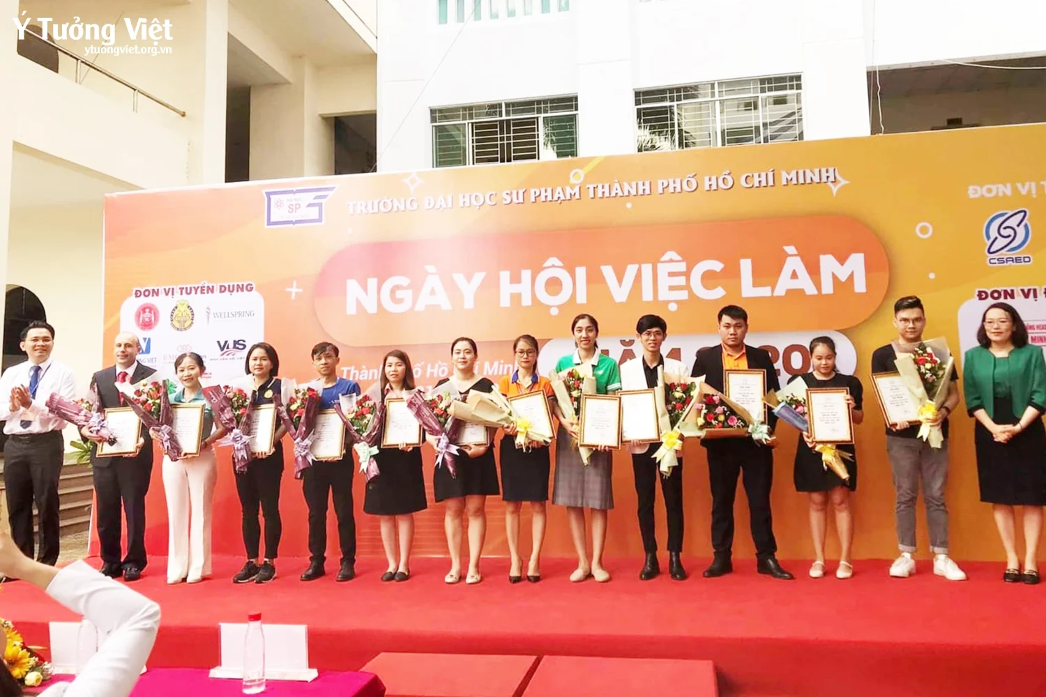 Y Tuong Viet Ngay Hoi Viec Lam Hcmue 2020.webp