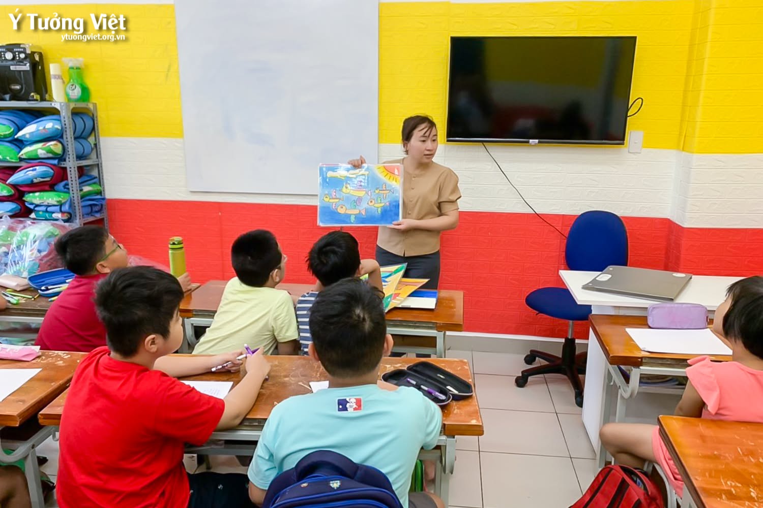 Bán trú Hè sôi động, tụi mình học gì? – Thỏa sức sáng tạo, giải tỏa cảm xúc với giờ học Mỹ thuật