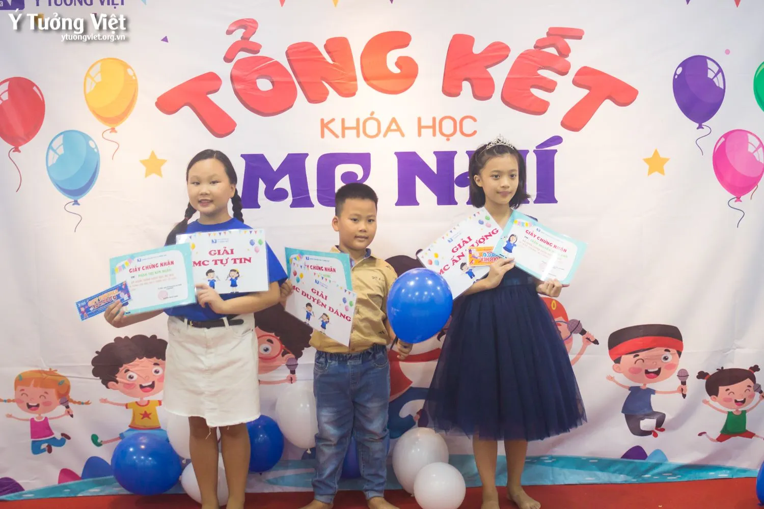 Tổng Kết Cuối Khóa Mc Nhí Con Tỏa Sáng Trên Sân Khấu Của Riêng Mình 01